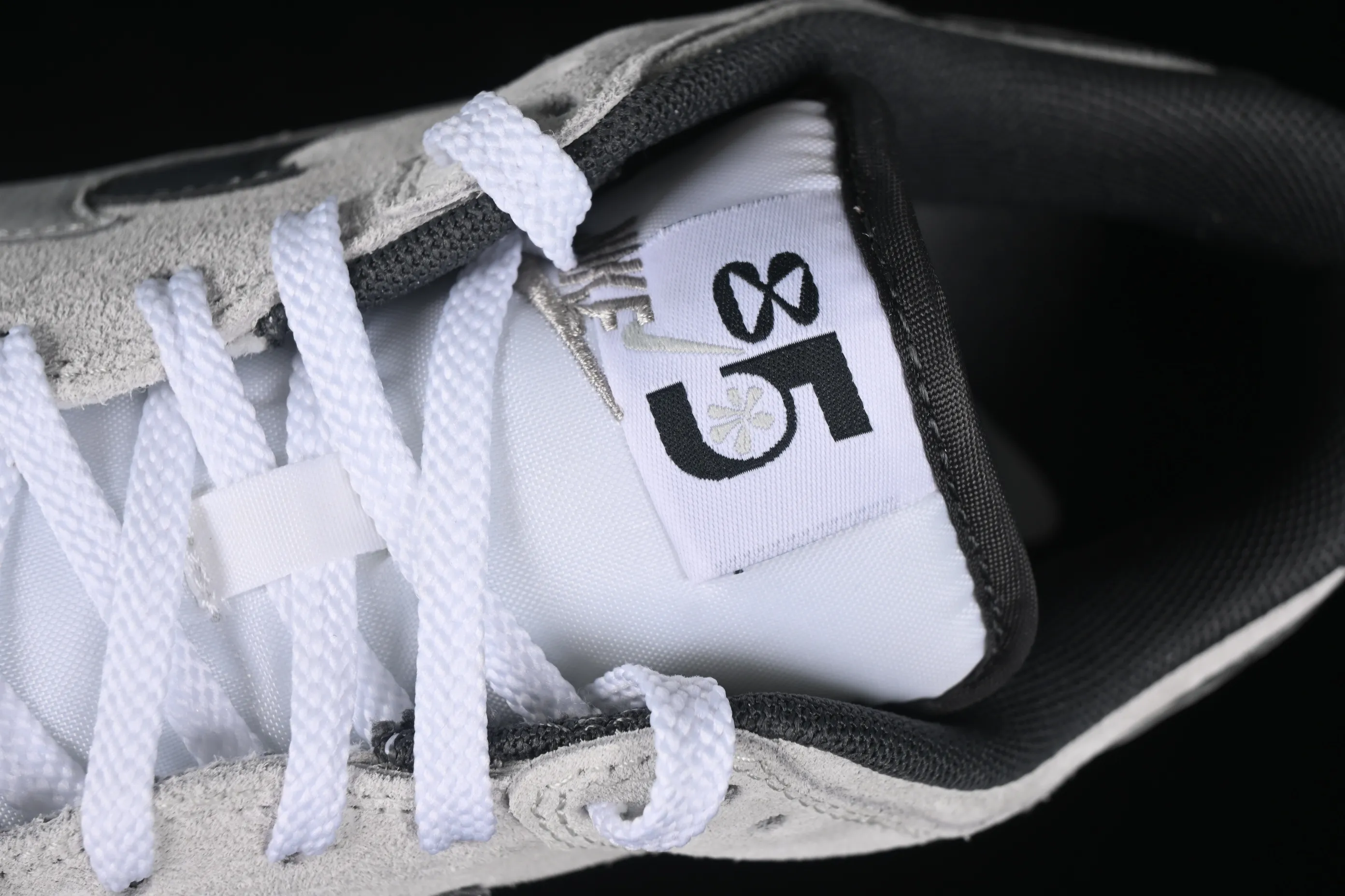All categories Nk SB Dunk series Nk SB Dunk Low low-top sneakers CS version Nk Dunk Low 85 double hook series SB low-top sports and leisure sneakers HV1800-101